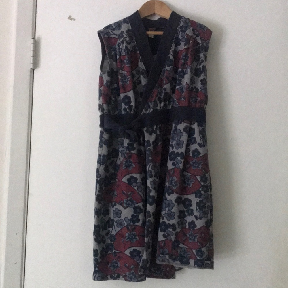 I am selling a girls tea dress with no sleeves